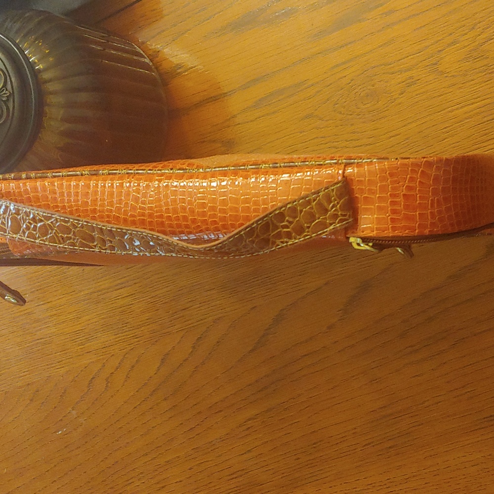Hand Bag - Picture 5 of 6